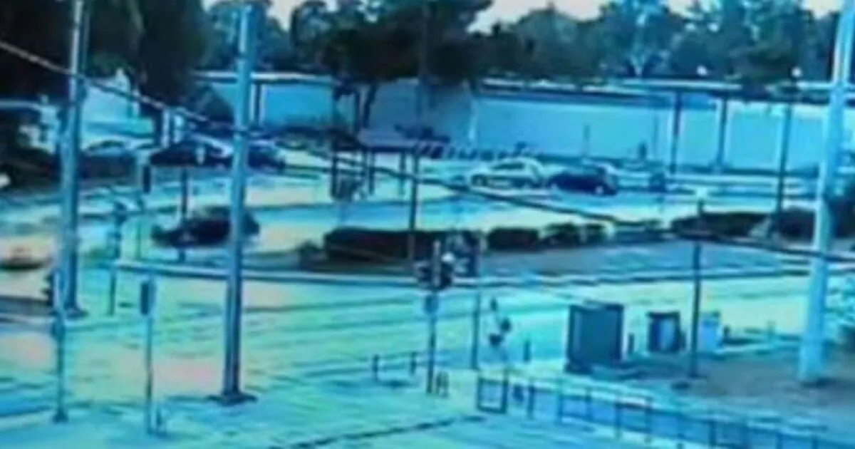Τροχαίο σύγκρουση ταξί με μηχανή στη Βούλα