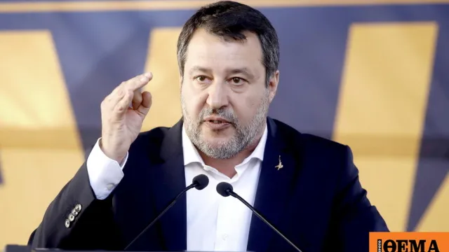 Ο Ματέο Σαλβίνι σε πολιτική συγκέντρωση στην Ιταλία
