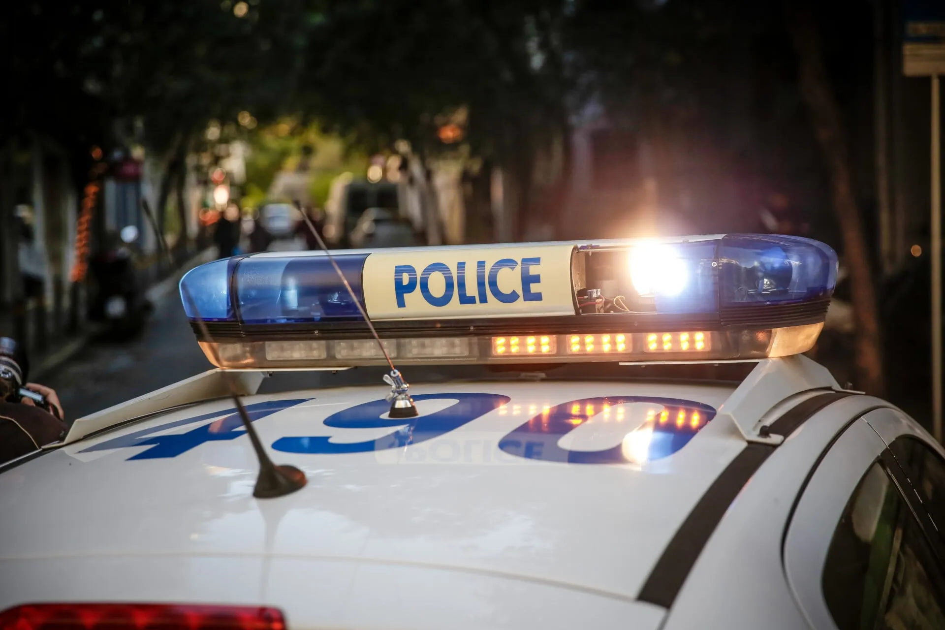 Πολυκατοικία στη Νέα Σμύρνη όπου βρέθηκαν οι δύο νεκροί