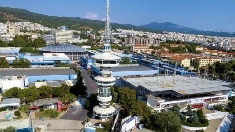 Χαρτονομίσματα ευρώ και συντάξεις e-ΕΦΚΑ