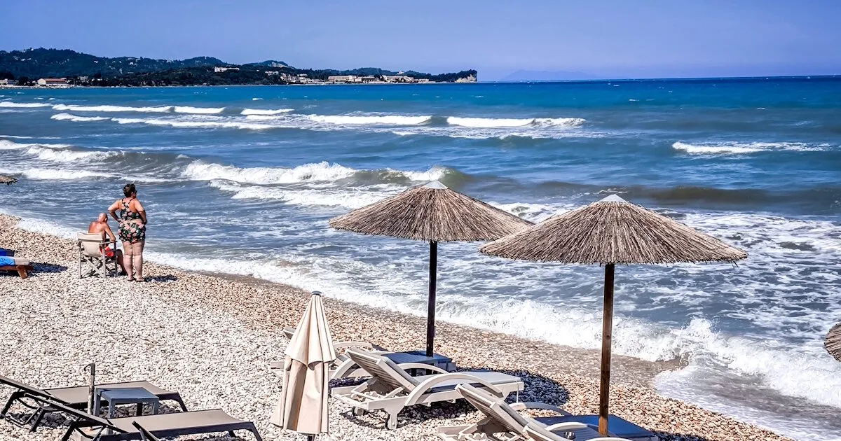 Καιρός σήμερα με ήλιο και ζέστη στην Ελλάδα