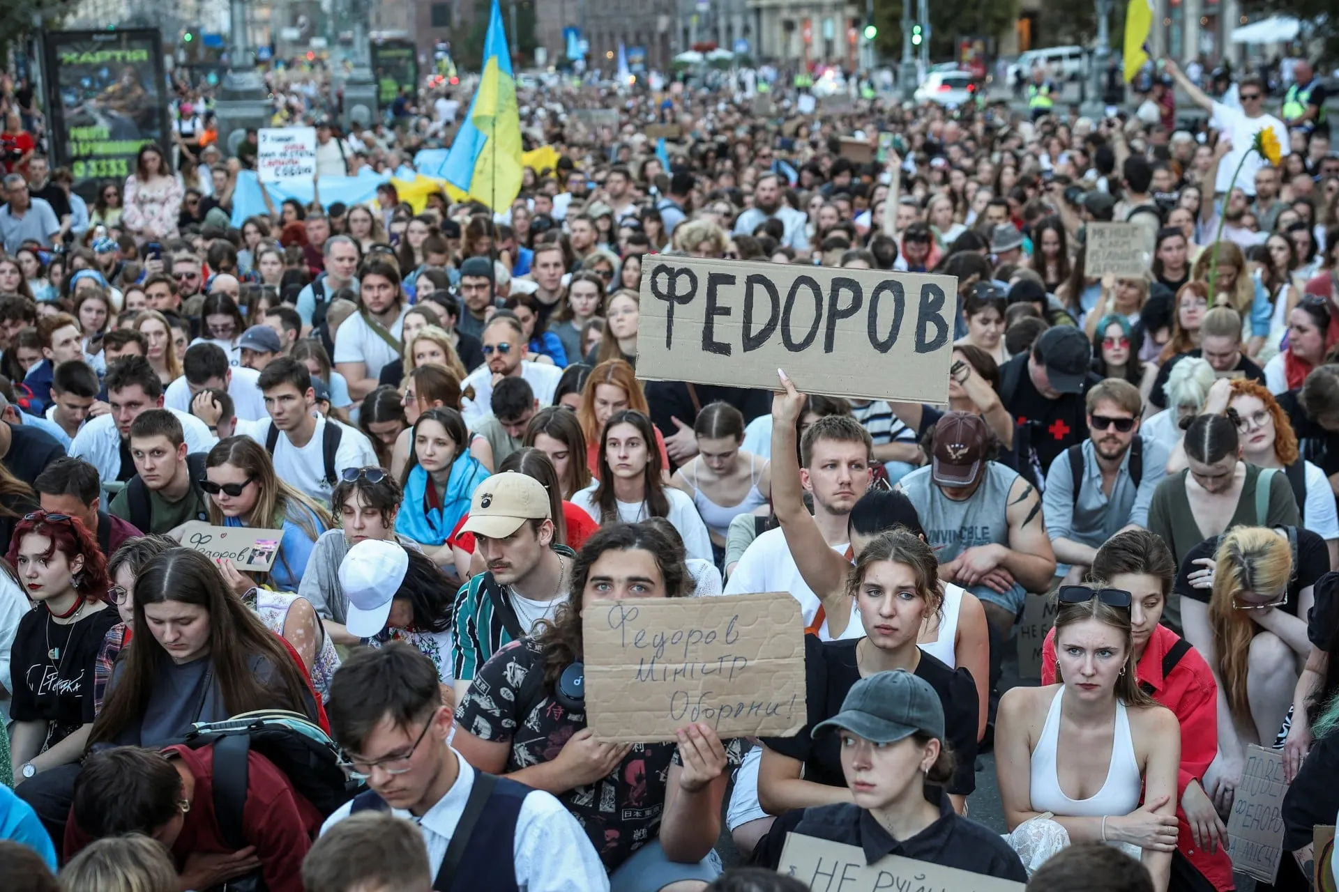 Χιλιάδες ζητούν την επιστροφή του Φέντοροφ στο Κίεβο