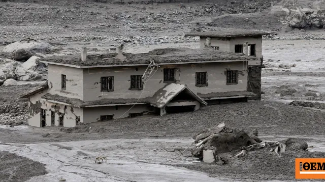 Καταστροφή από πλημμύρες στο Νεπάλ μετά από κατάρρευση παγετώνα