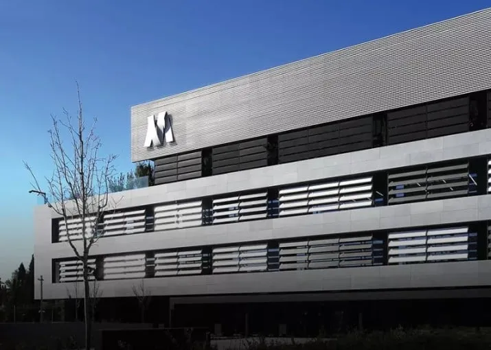 Λογότυπο Metlen και πλατφόρμα ενεργειακού λογισμικού Joule