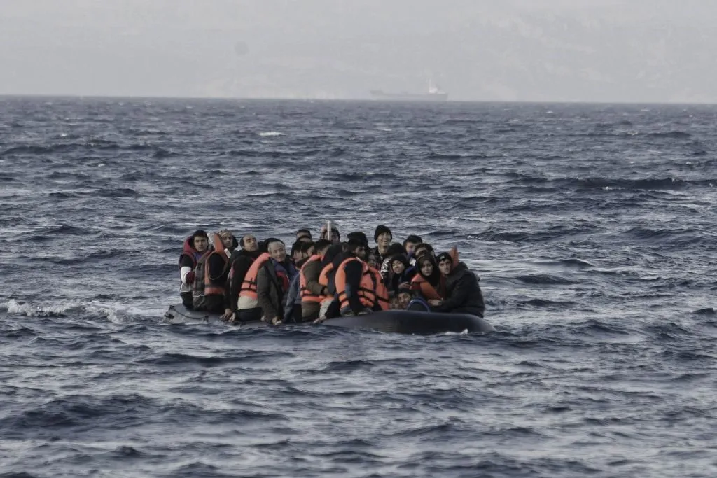 Μίνι λεωφορείο σε χαράδρα στη Σεβάστεια Τουρκίας