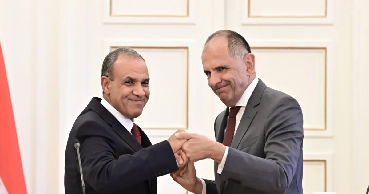 Ο Γεραπετρίτης σε τηλεφωνική επικοινωνία με τον Αιγύπτιο ΥΠΕΞ