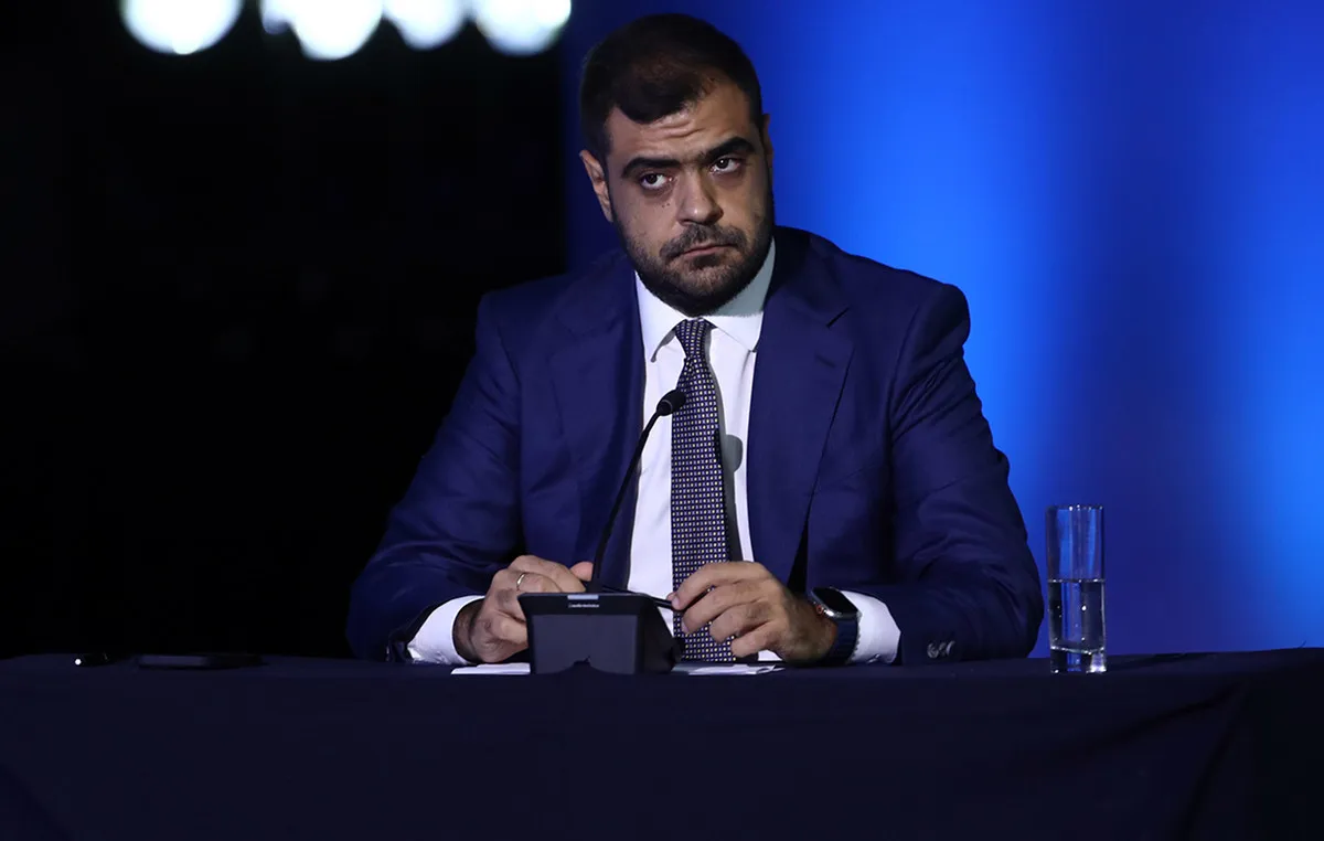 Ο Παύλος Μαρινάκης στέλνει μήνυμα κατά του ολοκληρωτισμού