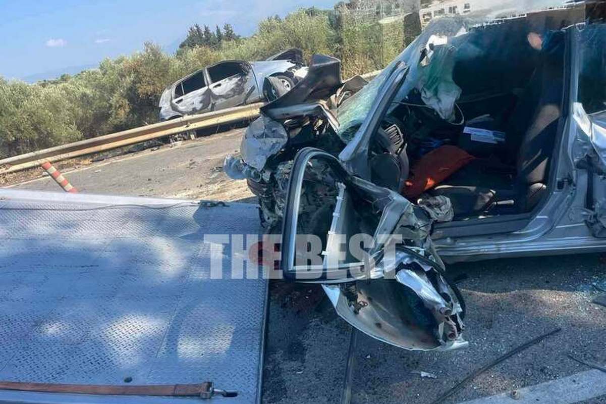 Καμένο αυτοκίνητο μετά από τροχαίο στην Κάτω Αχαΐα