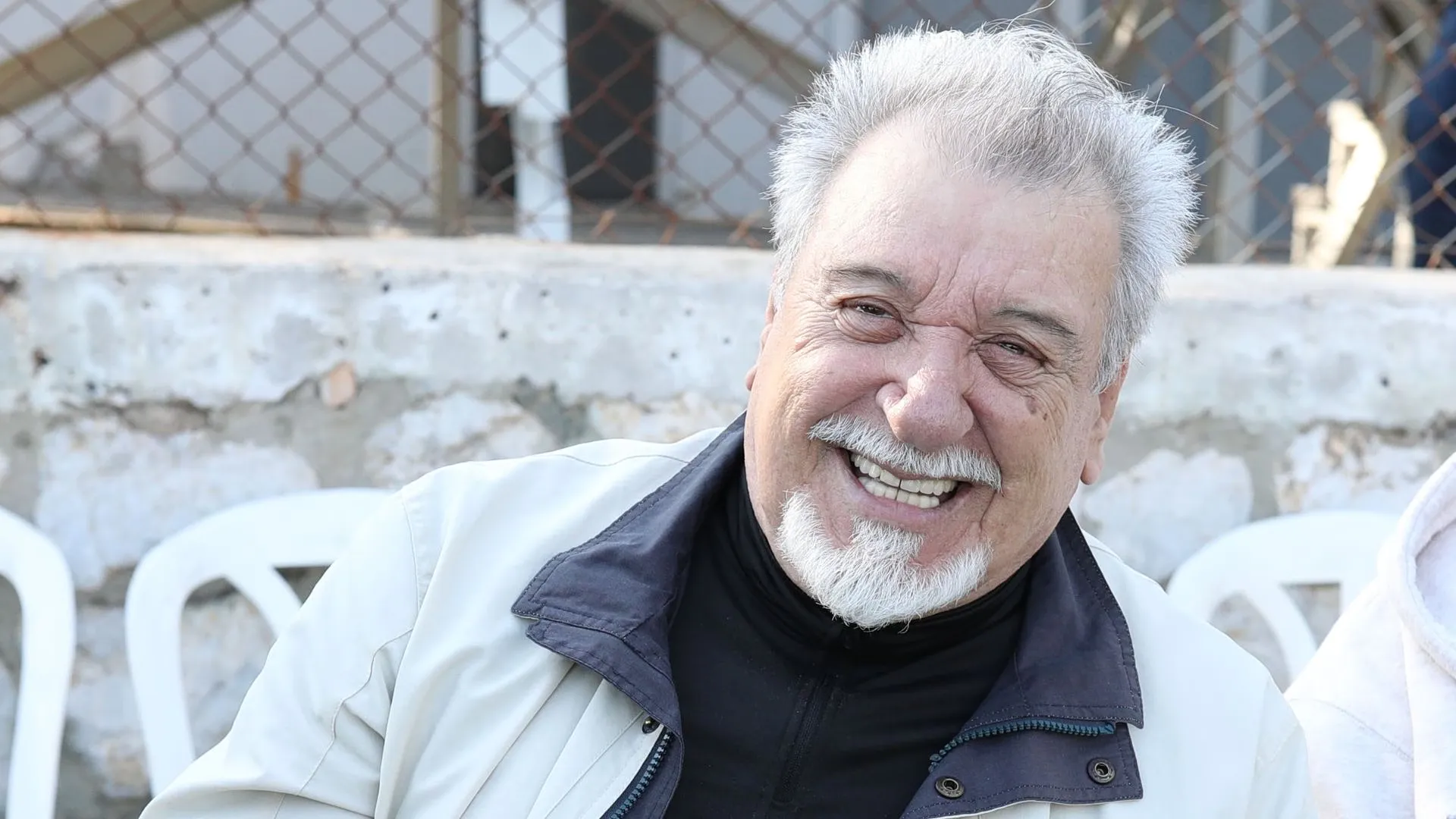 Ο Τάσος Χαλκιάς μιλά για το σπίτι που χάθηκε στη φωτιά