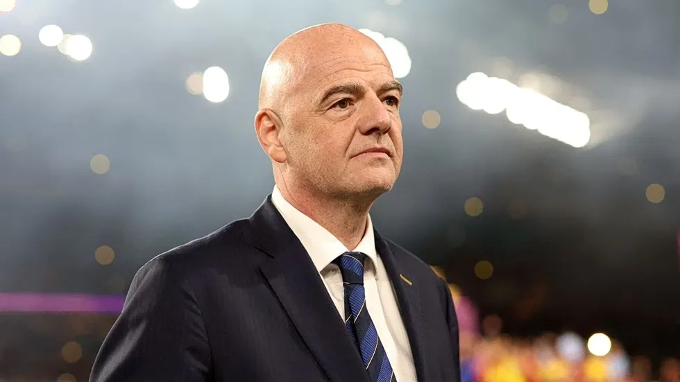 Ο Τζιάνι Ινφαντίνο πρόεδρος της FIFA σε συνέντευξη τύπου