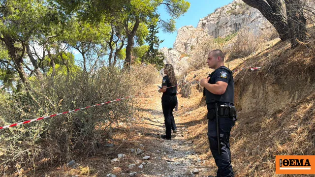 Σπηλιά στον Λυκαβηττό κοντά στο εκκλησάκι Αγίων Ισιδώρων