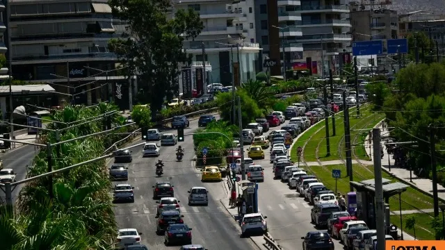 Τροχαίο ατύχημα και κίνηση στη Λεωφόρο Ποσειδώνος