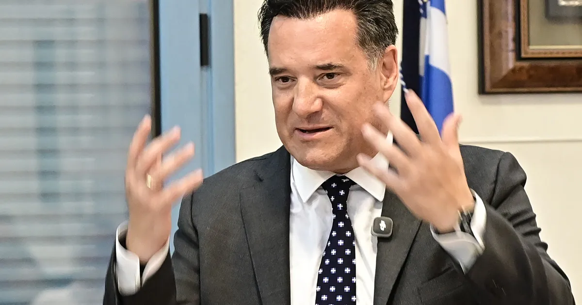 Ο Άδωνις Γεωργιάδης σχολιάζει την επίσκεψη της Μαντόνα στην Κέρκυρα