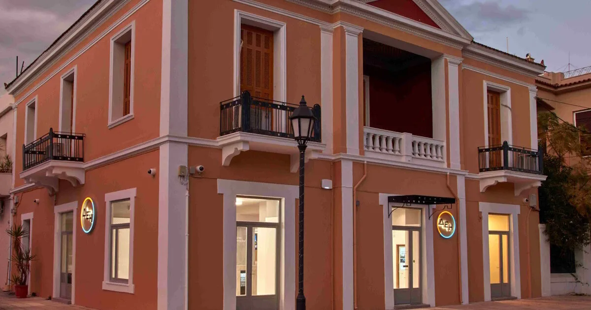Νέας γενιάς κατάστημα ΔΕΗ με σύγχρονο σχεδιασμό