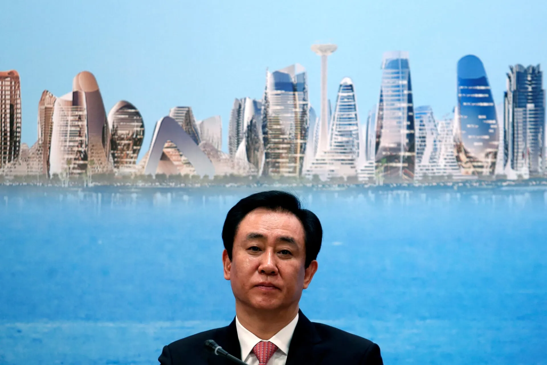 Ο ιδρυτής της Evergrande σε δικαστική αίθουσα στην Κίνα