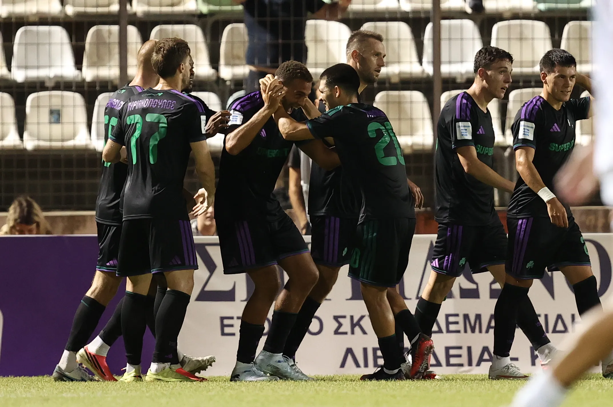 Παναθηναϊκός νικά τον Λεβαδειακό στη Super League