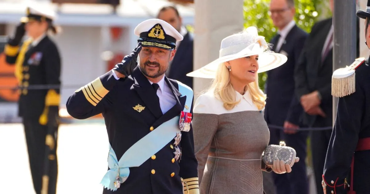 Ο νέος βασιλιάς της Νορβηγίας Χάακον και ο βασιλιάς Χάραλντ