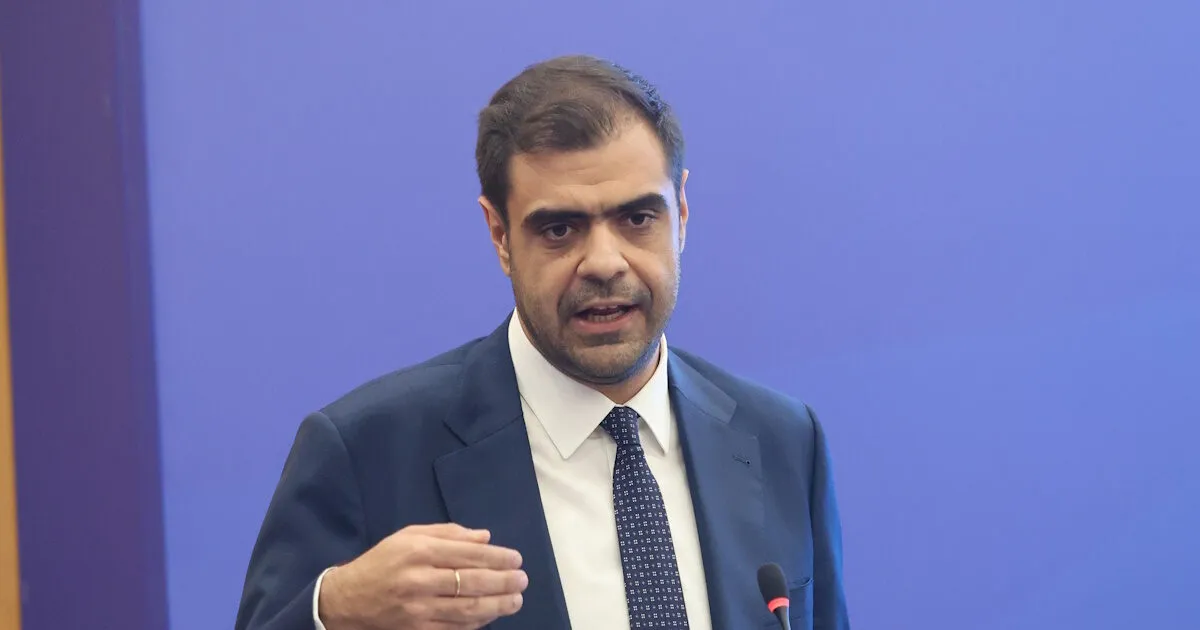 Ο Παύλος Μαρινάκης σχολιάζει τη συνέντευξη του Αλέξη Τσίπρα