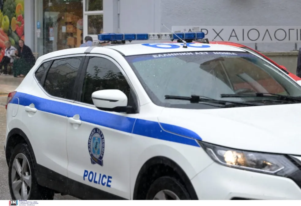 Αστυνομικό περιπολικό της ΕΛ.ΑΣ. σε επιχείρηση σύλληψης