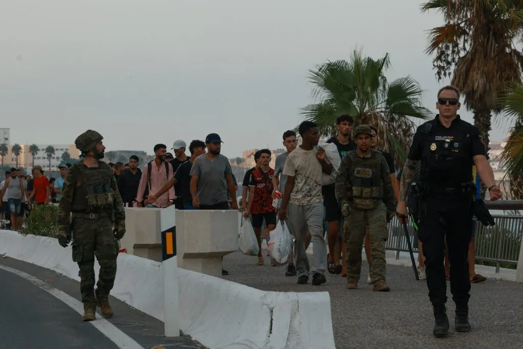 Μετανάστες στα σύνορα Μαρόκου Ισπανίας στη Θέουτα