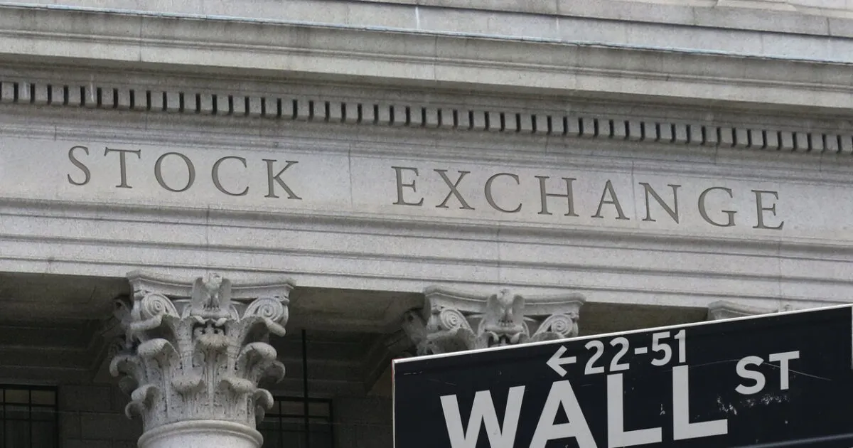 Η Wall Street έκλεισε με άνοδο, ώθηση από την Amazon