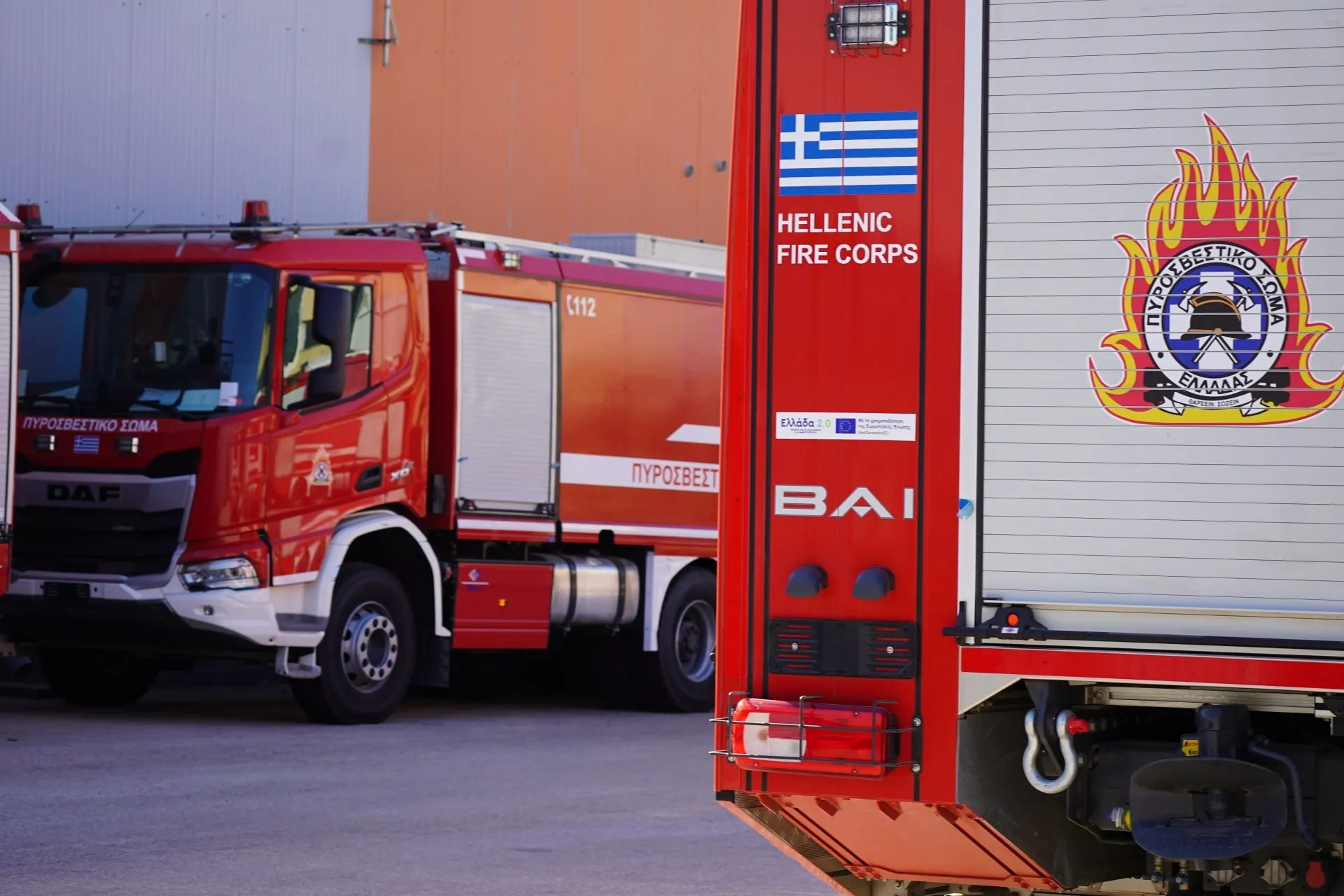 Φωτοβολταϊκό πάρκο με πυροσβεστικό όχημα στο Ξυλόκαστρο