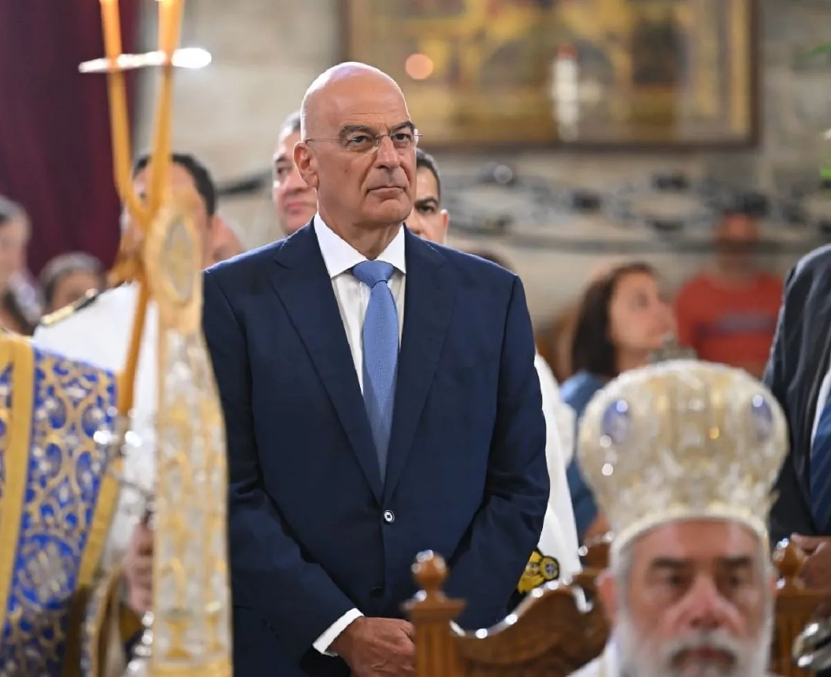 Ο Νίκος Δένδιας στην Παναγία Εκατονταπυλιανή στην Πάρο