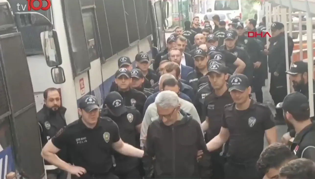 Δικαστήριο Κωνσταντινούπολης δήμαρχοι CHP καταδίκη διαφθορά Τουρκία