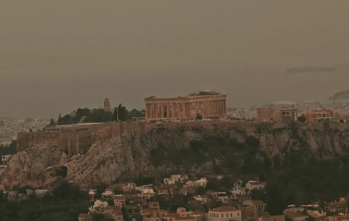 Αφρικανική σκόνη και καύσωνας πάνω από την Ελλάδα