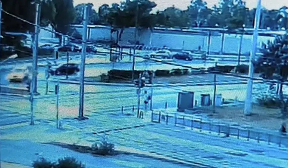 Τροχαίο σύγκρουση ταξί με μηχανή στη Βούλα