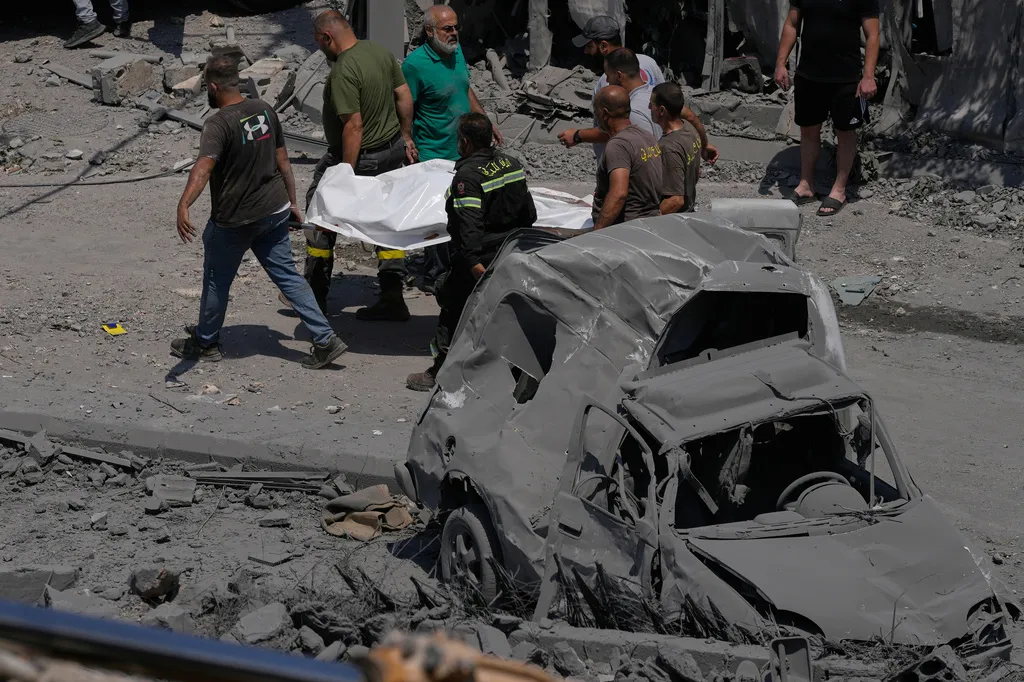 Καταστροφές από ισραηλινή επιδρομή στο χωριό Ανσαρ Λιβάνου