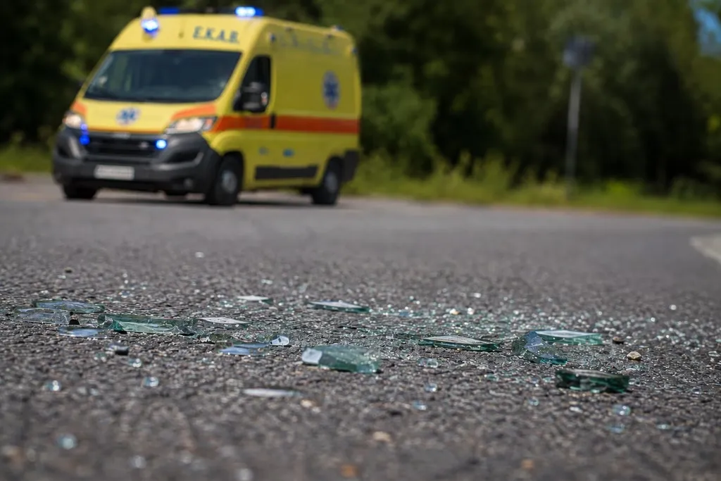 Τροχαίο δυστύχημα με αγροτικό όχημα στο Βενεράτο