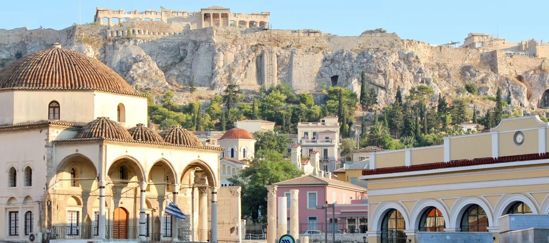Ιδιοκτήτης υπογράφει μισθωτήριο συμβόλαιο κατοικίας