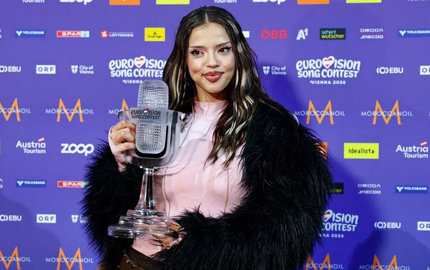 Λογότυπο Eurovision σε σκηνή διαγωνισμού τραγουδιού