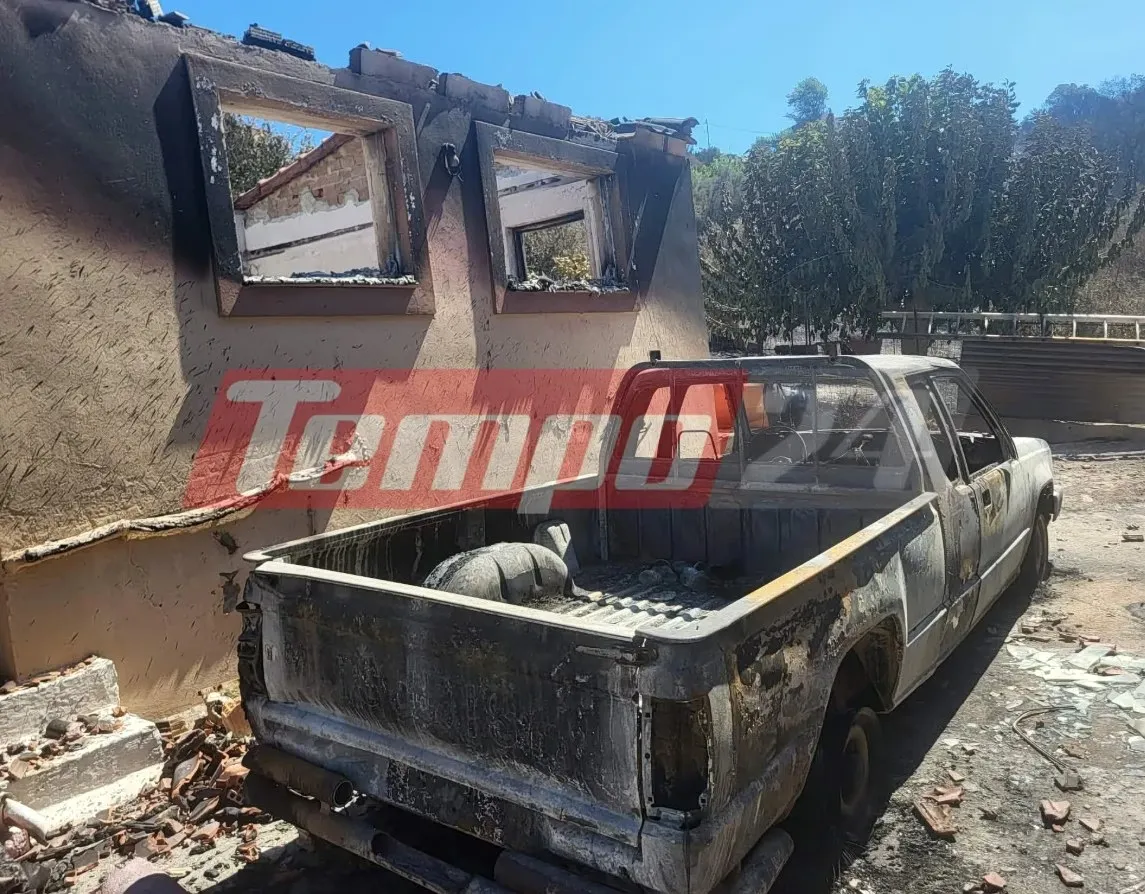Πυροσβέστες επιχειρούν σε δασική πυρκαγιά στην Κεφαλονιά
