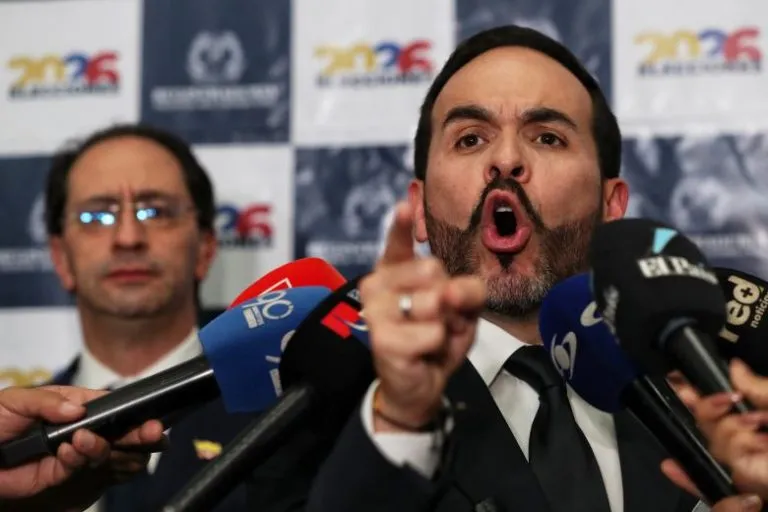 Ο πρόεδρος της Κολομβίας διατάσσει απέλαση μεταναστών