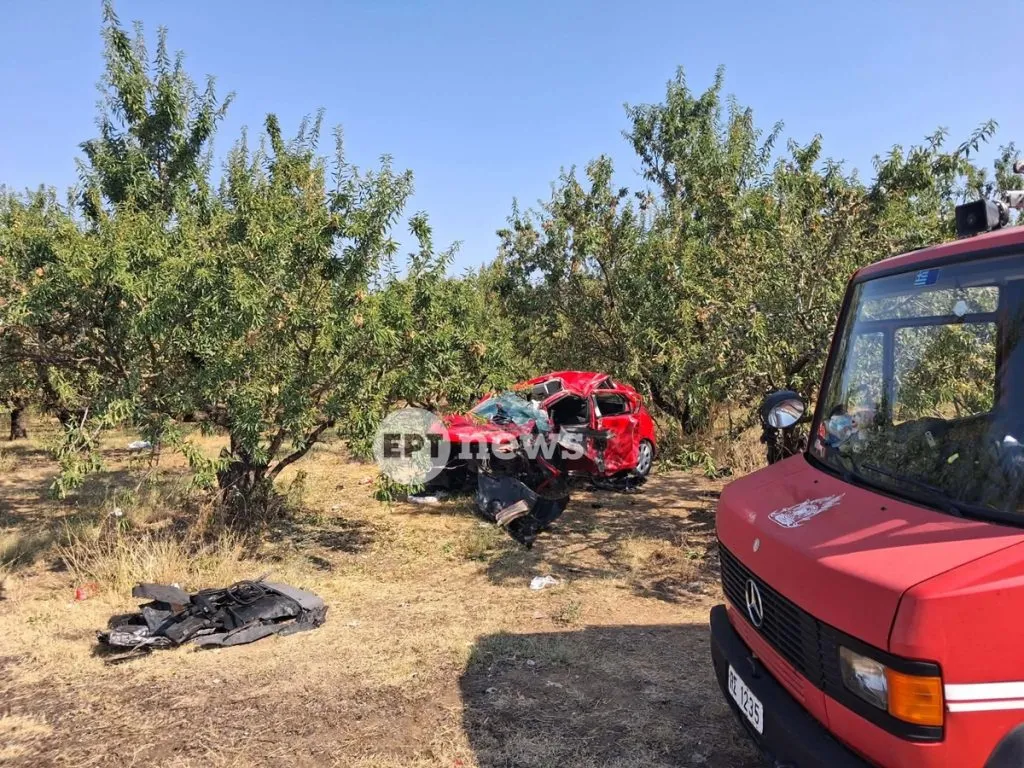 Πατέρας θρηνεί για σύζυγο και γιο σε τροχαίο Σέρρες