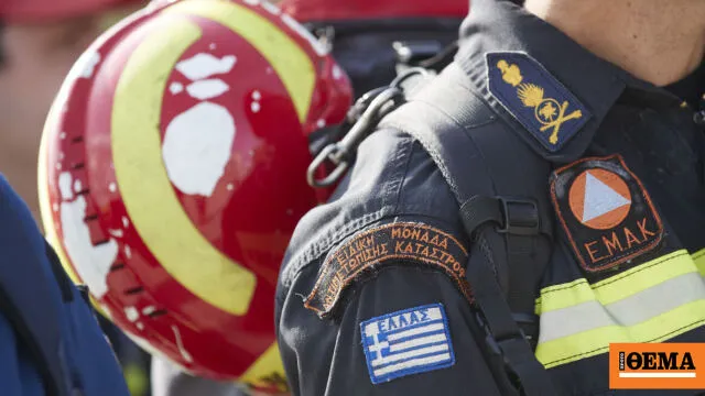 Πυροσβέστες επιχειρούν στο φαράγγι της Ίμπρου στην Κρήτη