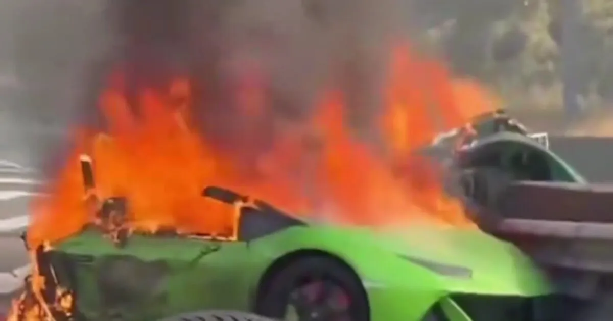 Κατεστραμμένη Lamborghini Aventador μετά από τροχαίο στο Παρίσι
