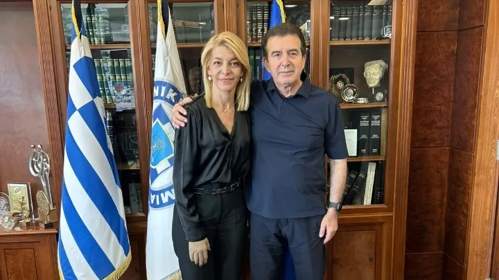 Αφροδίτη Νέστορα και Μιχάλης Χρυσοχοΐδης σε συνάντηση