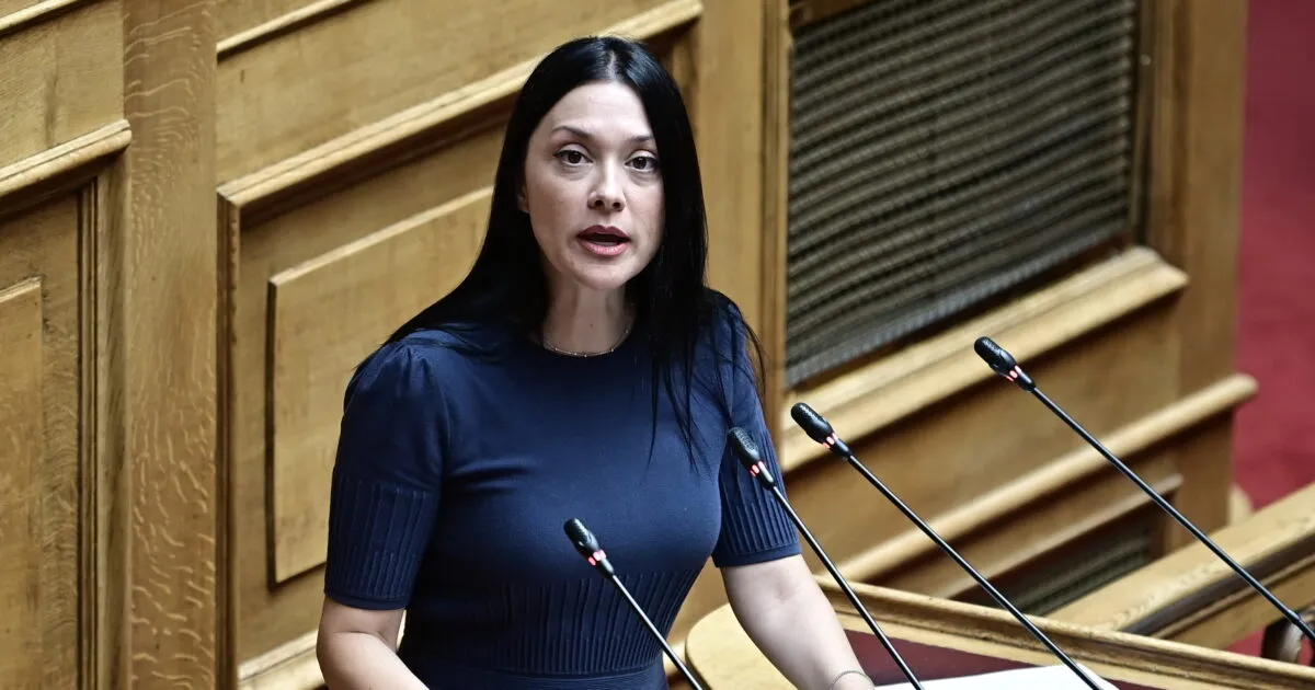 Η Νάντια Γιαννακοπούλου σε τηλεοπτική συνέντευξη