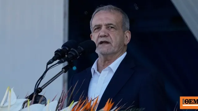 Ο Μασούντ Πεζεσκιάν σε ομιλία στο Ιράν