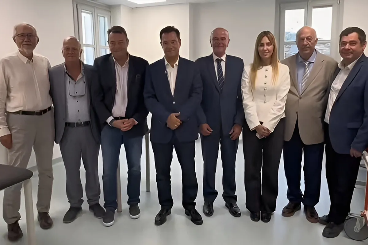 Ο Άδωνις Γεωργιάδης στα εγκαίνια του ιατρείου Ψαρών