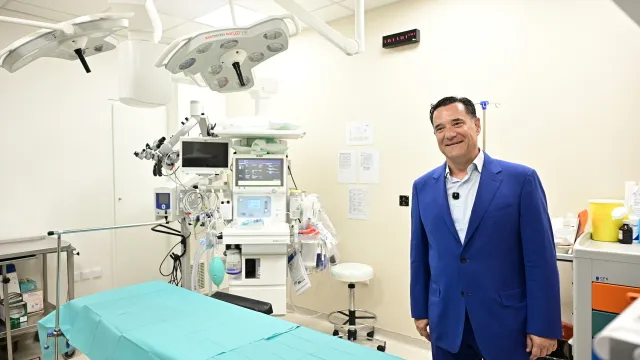 Ο Γεωργιάδης ανακοινώνει δωρεάν έλεγχο καρκίνου δέρματος