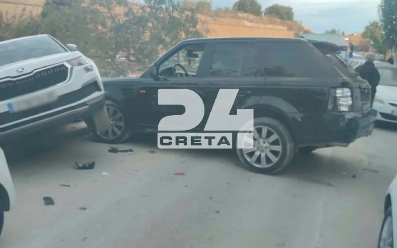 Παρασυρμένα οχήματα στην οδό Κύπρου στα Χανιά