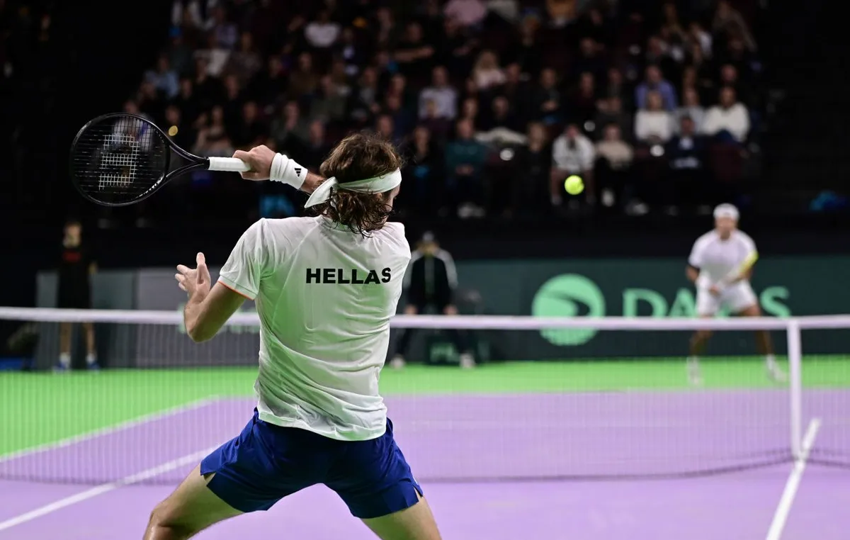 Στέφανος και Πέτρος Τσιτσιπάς στο Davis Cup Κόζιτσε