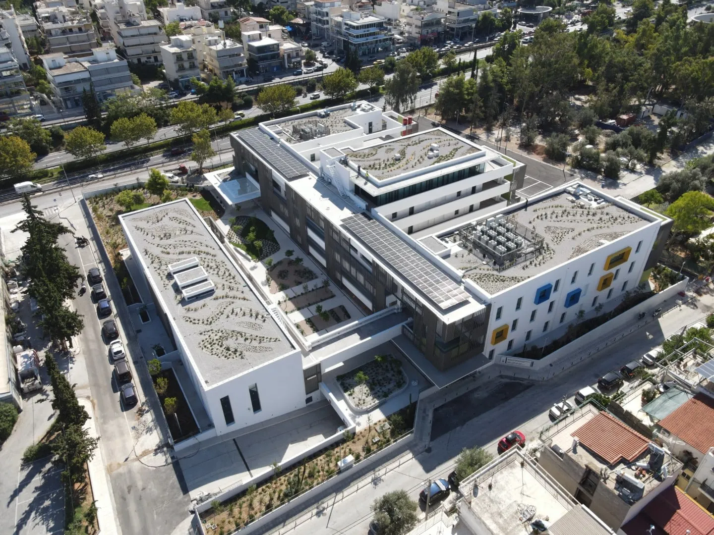 Στελέχη της Desquared σε γραφείο τεχνολογίας