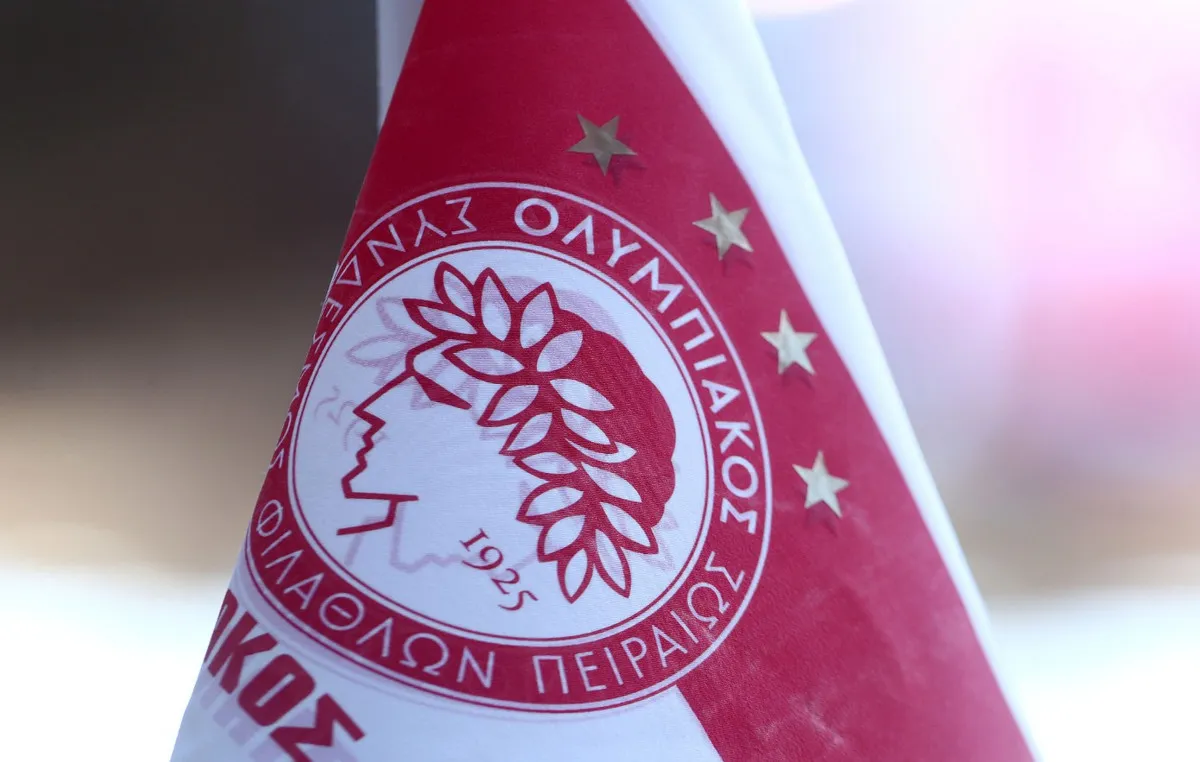 Φίλαθλοι του Ολυμπιακού στο Καραϊσκάκη