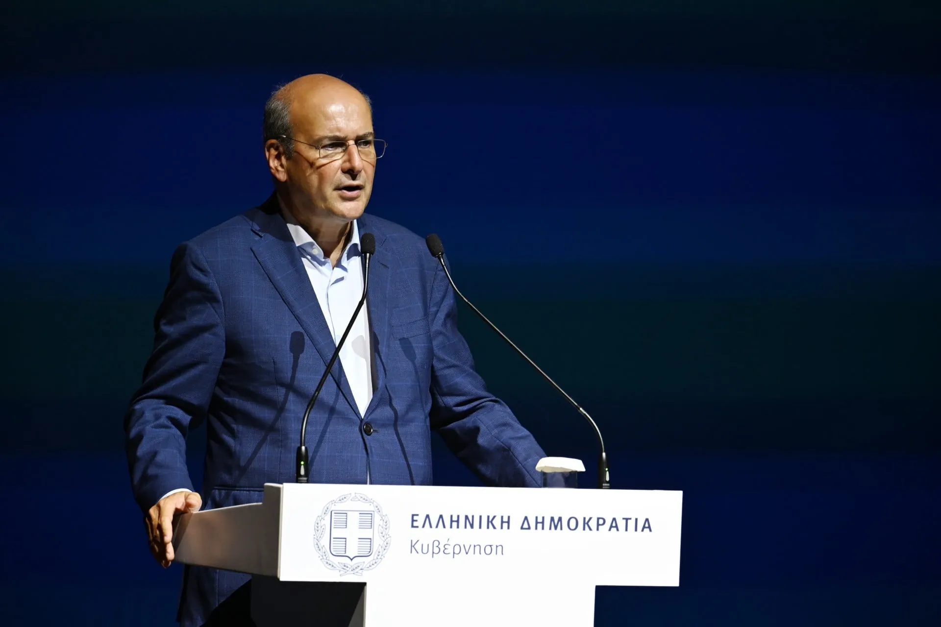 Ο Αλέξης Τσίπρας παρουσιάζει πρόγραμμα στη Θεσσαλονίκη