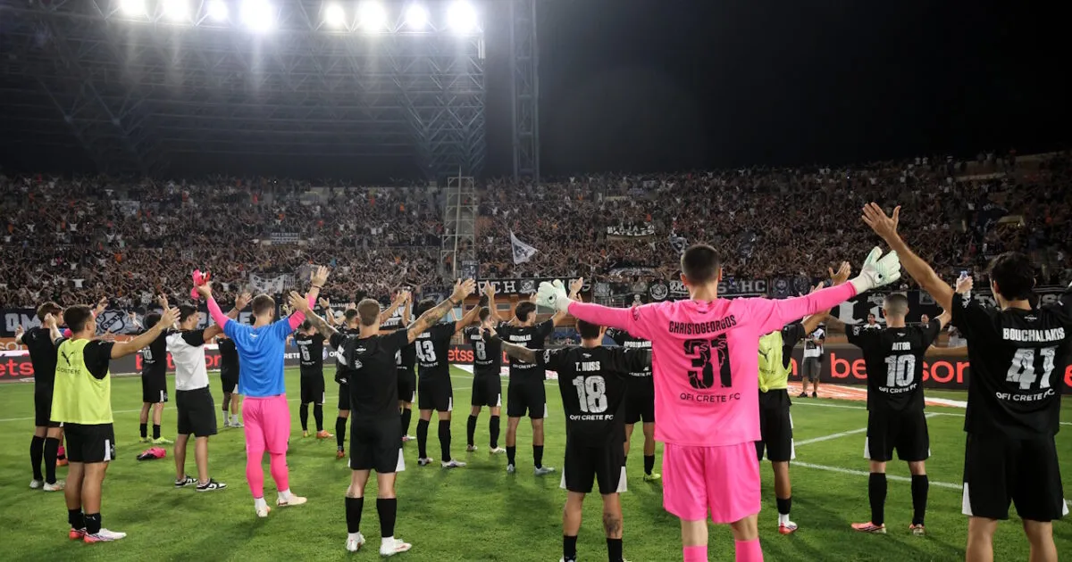 Οπαδοί ΟΦΗ στο Παγκρήτιο πριν το Europa League